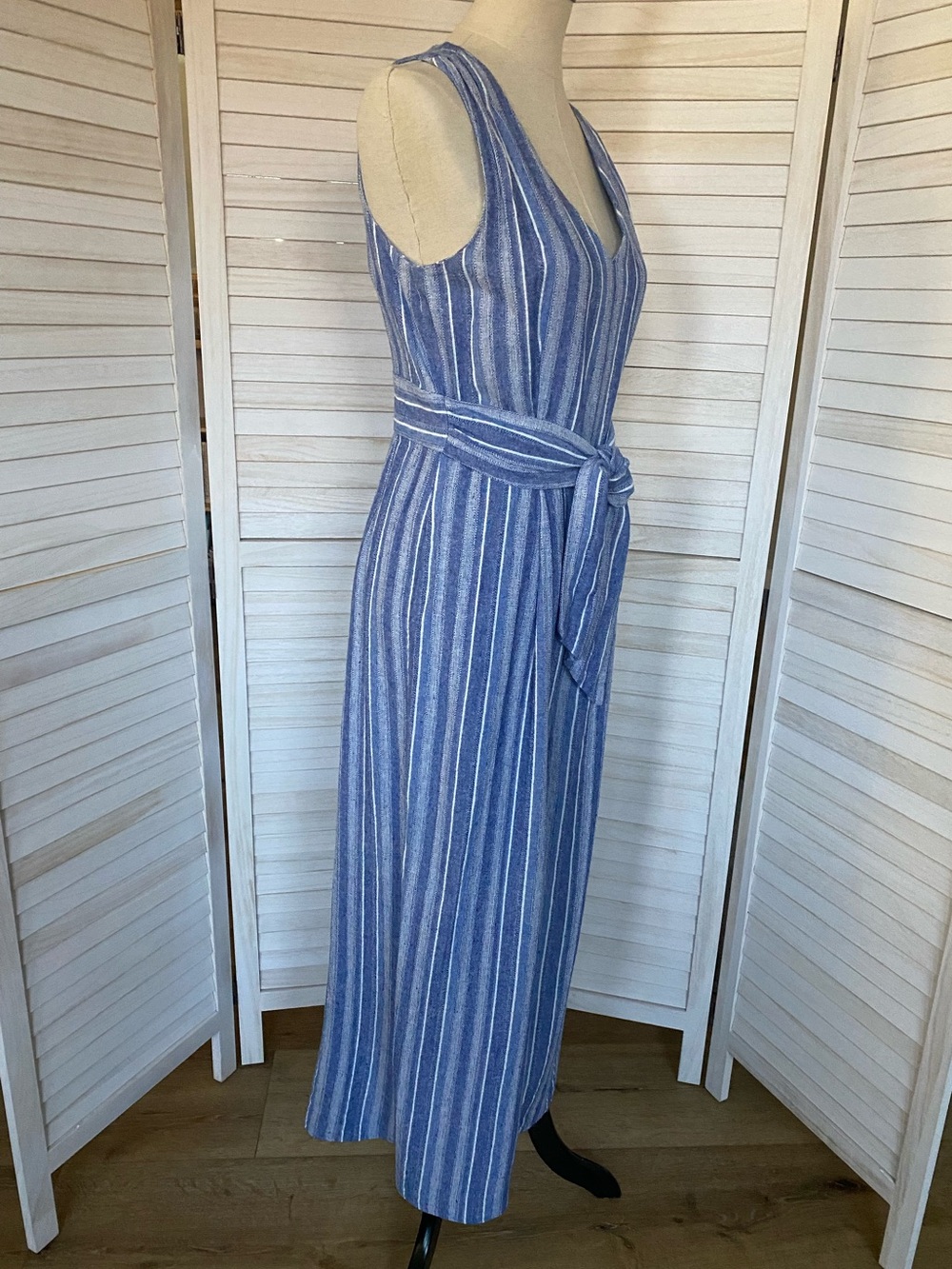 Calvin Klein Blue/White Striped Linen V-Neck Sleeveless Tie Waist Jumpsuit 10 - Picture 4 of 16